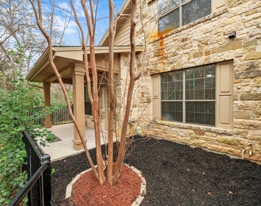 1310 W Parmer Ln - Photo Thumbnail 31