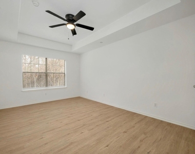 1310 W Parmer Ln - Photo Thumbnail 24