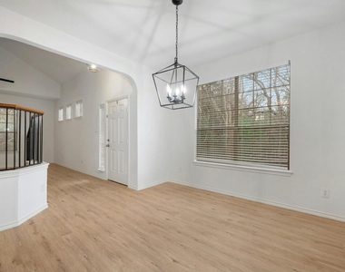 1310 W Parmer Ln - Photo Thumbnail 13