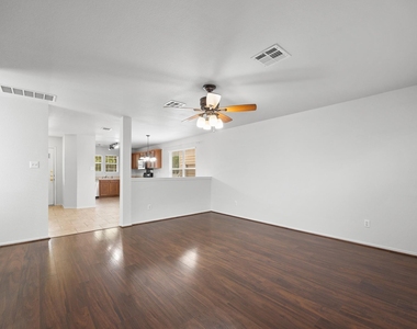 105 Fire Island Dr - Photo Thumbnail 13