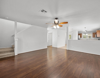 105 Fire Island Dr - Photo Thumbnail 12