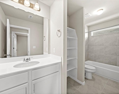 10025 Dawn Pearl Dr - Photo Thumbnail 22