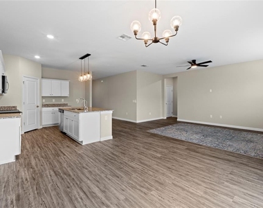 12812 Samuel Adams Dr - Photo Thumbnail 9