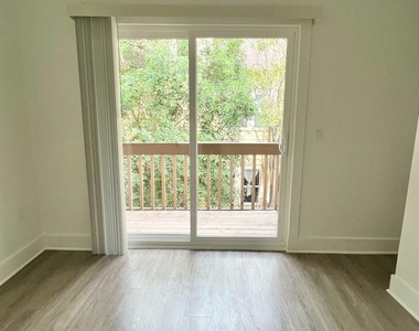 2210 Pearl St - Photo Thumbnail 14
