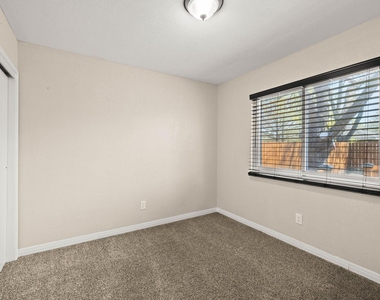 820 Mica Ln - Photo Thumbnail 20