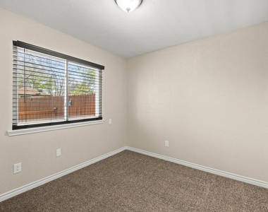 820 Mica Ln - Photo Thumbnail 19