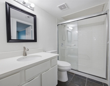 501 W 26th St - Photo Thumbnail 20