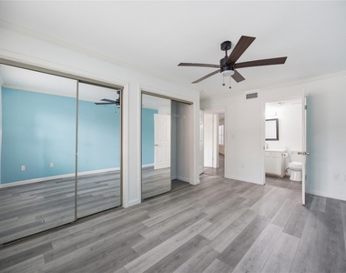 501 W 26th St - Photo Thumbnail 10