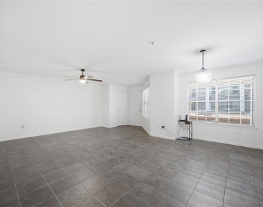 501 W 26th St - Photo Thumbnail 14