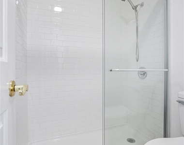 501 W 26th St - Photo Thumbnail 19