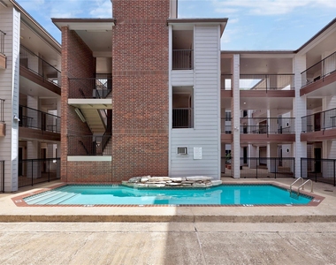 501 W 26th St - Photo Thumbnail 23