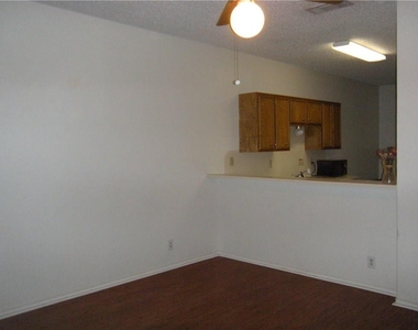 2414 Longview Street - Photo Thumbnail 4