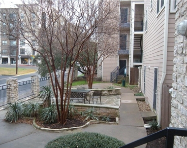2414 Longview Street - Photo Thumbnail 2