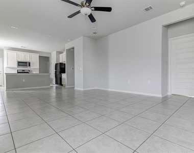 1311 Hazelton Cv - Photo Thumbnail 7