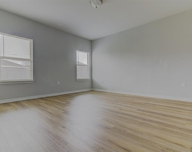 1311 Hazelton Cv - Photo Thumbnail 20