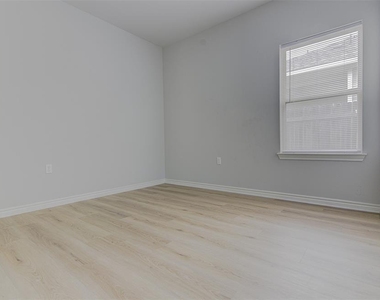 1311 Hazelton Cv - Photo Thumbnail 16