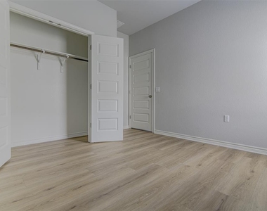 1311 Hazelton Cv - Photo Thumbnail 19