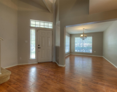 14721 Noya Dr - Photo Thumbnail 3