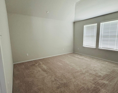 2800 Joe Dimaggio Blvd - Photo Thumbnail 11