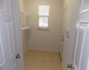 20961 Mandrake Dr - Photo Thumbnail 8