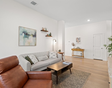 158 Patrick Herndon Dr - Photo Thumbnail 7