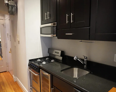 250 Mott Street, Unit 7 - Photo Thumbnail 6
