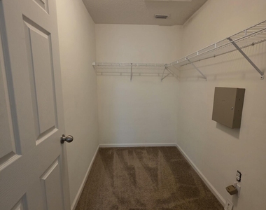 8196 Cabin Lake Circle - Photo Thumbnail 16
