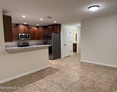 806 Oak Street - Photo Thumbnail 12