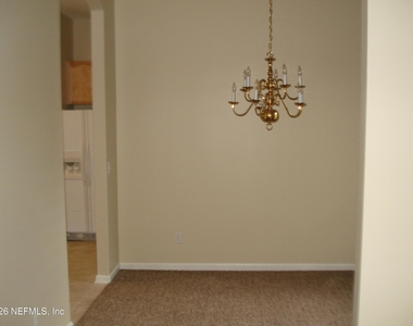 684 Sid Drive - Photo Thumbnail 7