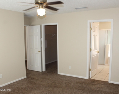 684 Sid Drive - Photo Thumbnail 4