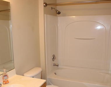 684 Sid Drive - Photo Thumbnail 19