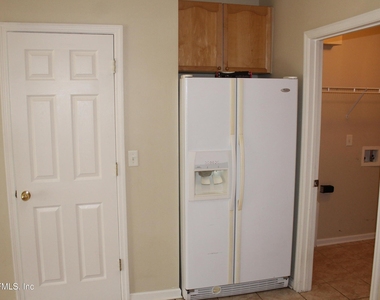 684 Sid Drive - Photo Thumbnail 13