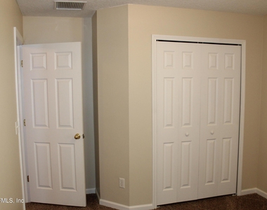 684 Sid Drive - Photo Thumbnail 17