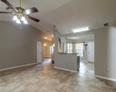 1736 Daytona Lane - Photo Thumbnail 6