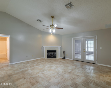 1736 Daytona Lane - Photo Thumbnail 3