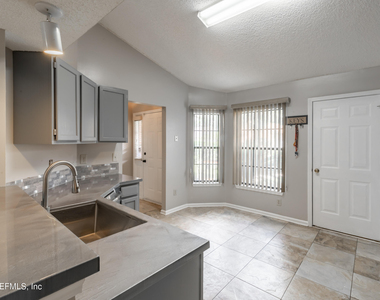 1736 Daytona Lane - Photo Thumbnail 7
