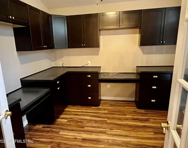 3037 Captiva Bluff Circle - Photo Thumbnail 5