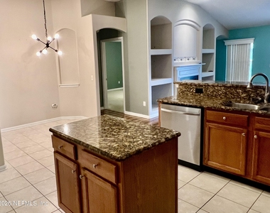 3037 Captiva Bluff Circle - Photo Thumbnail 8