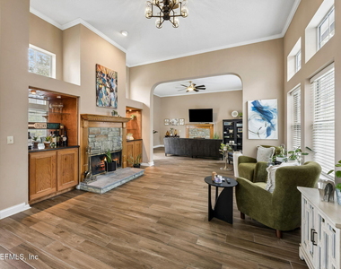 8342 Amherst Hills Lane - Photo Thumbnail 2