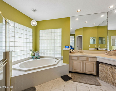 8342 Amherst Hills Lane - Photo Thumbnail 18