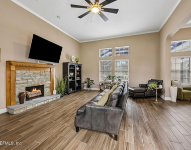 8342 Amherst Hills Lane - Photo Thumbnail 10