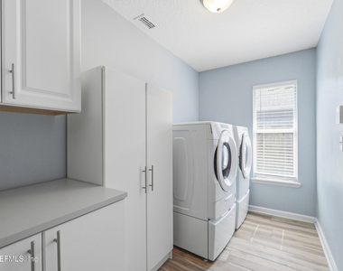 13245 Milhouse Way - Photo Thumbnail 14