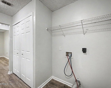 3303 Broadway Avenue - Photo Thumbnail 11