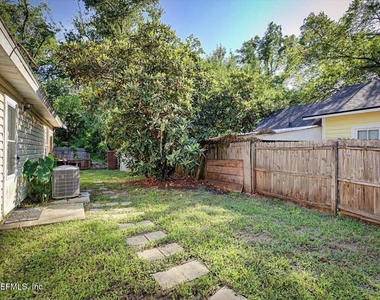 3303 Broadway Avenue - Photo Thumbnail 20