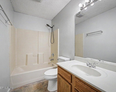 3303 Broadway Avenue - Photo Thumbnail 15