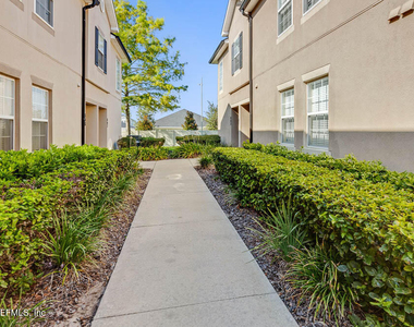 12301 Kernan Forest Boulevard - Photo Thumbnail 2