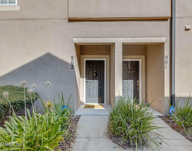 12301 Kernan Forest Boulevard - Photo Thumbnail 5