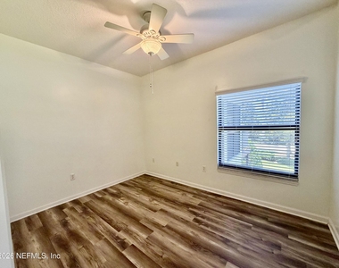 104 Laurel Wood Way - Photo Thumbnail 9