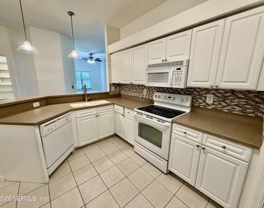 104 Laurel Wood Way - Photo Thumbnail 5