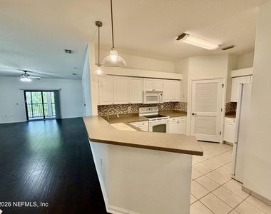 104 Laurel Wood Way - Photo Thumbnail 4